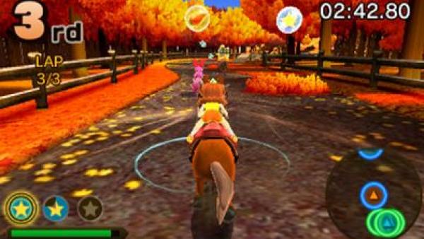 Screenshot: Prinzessin Peach reitet auf einem Pferd durch einen Herbstwald. 