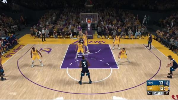 Screenshot: Ein Basketballspiel ist in vollem Gange