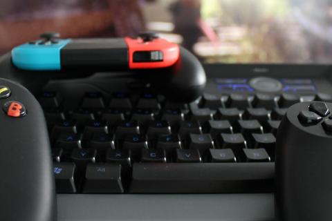 Tastatur und Controller